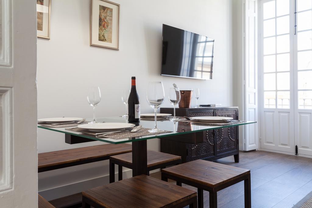 Stunning Boutique - Space Maison Apartments 세비야 외부 사진